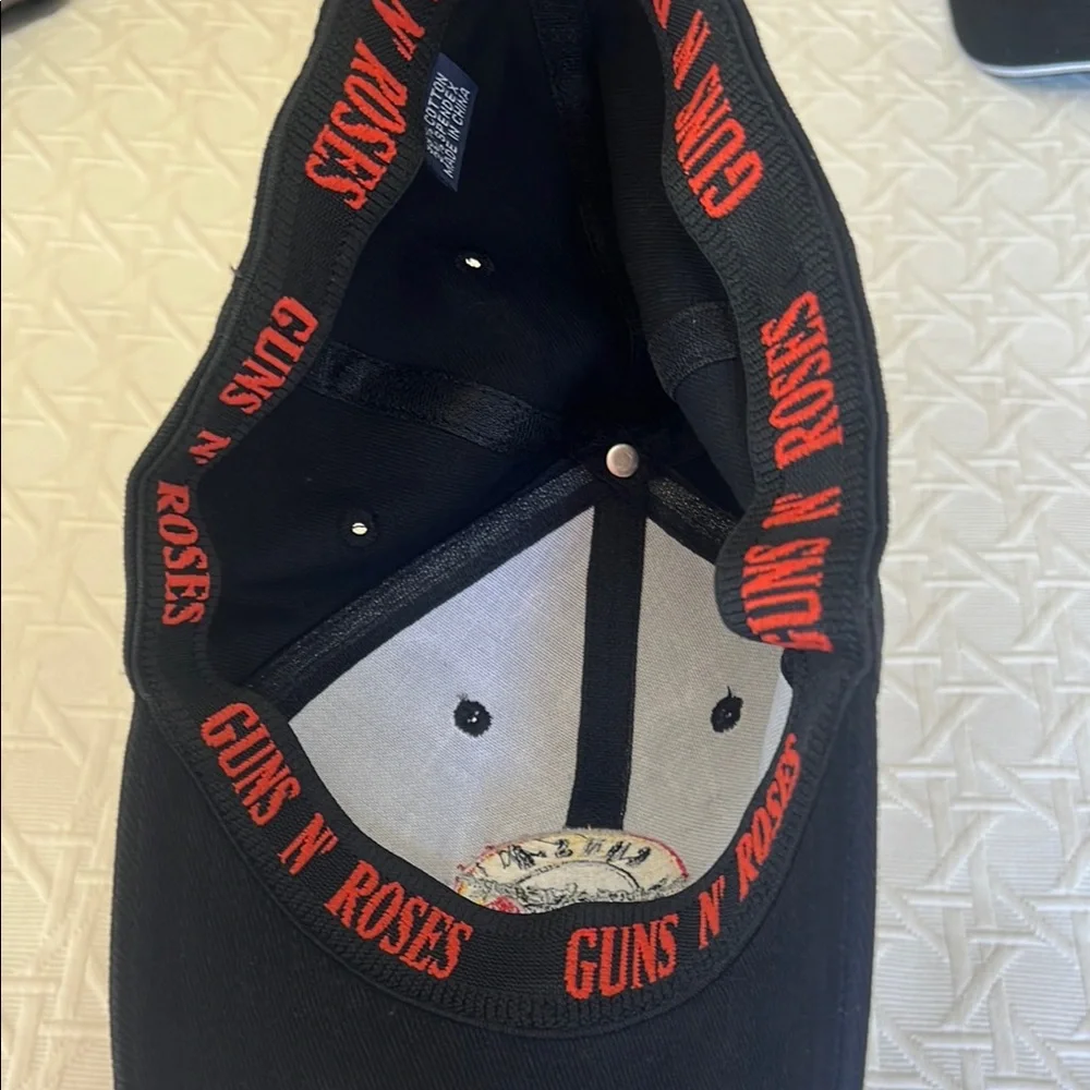 Black Baseball Cap - Picture 4 of 5